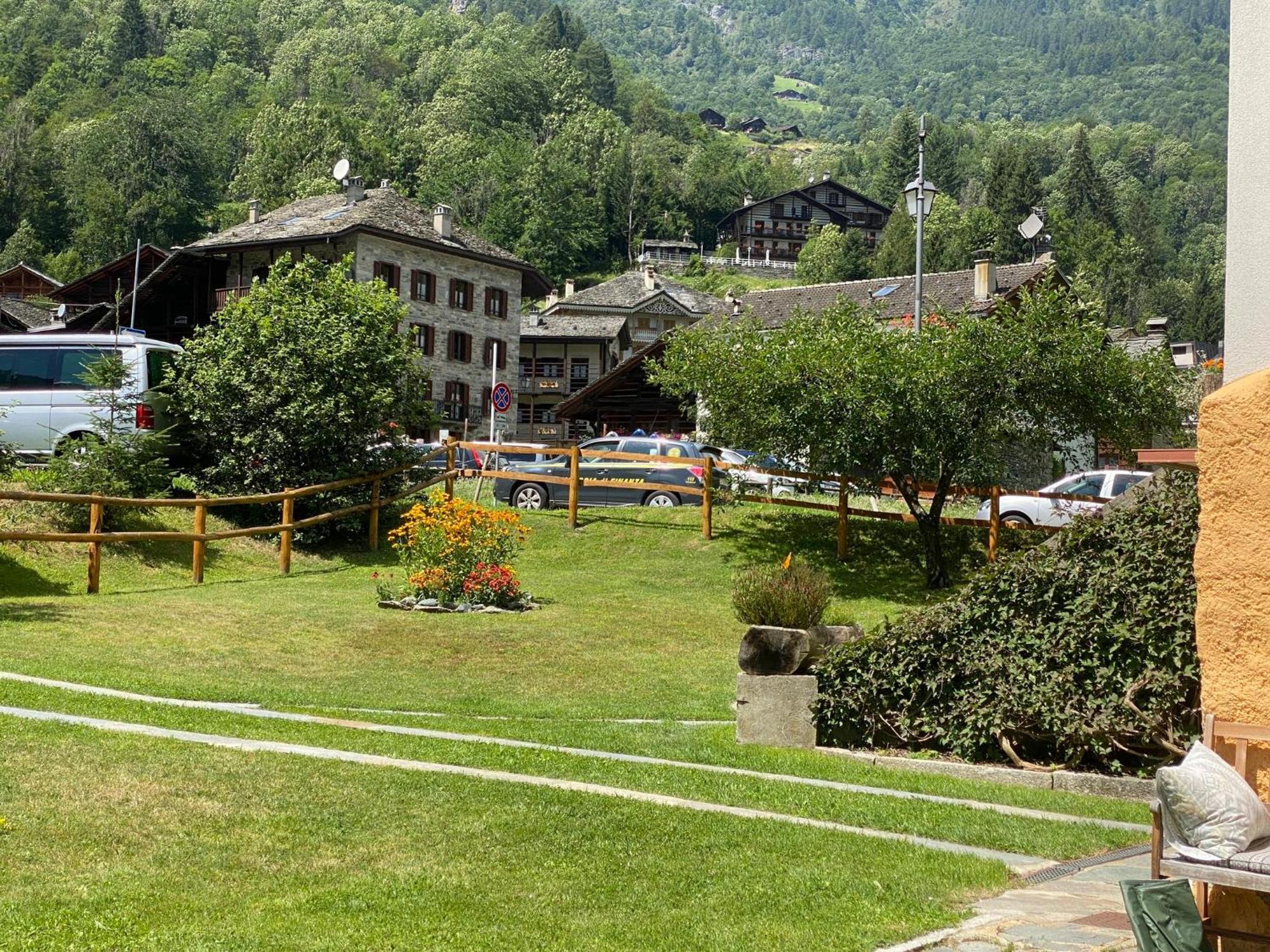 Bed and Breakfast L'Aria Di Casa Alagna Valsesia Exterior foto